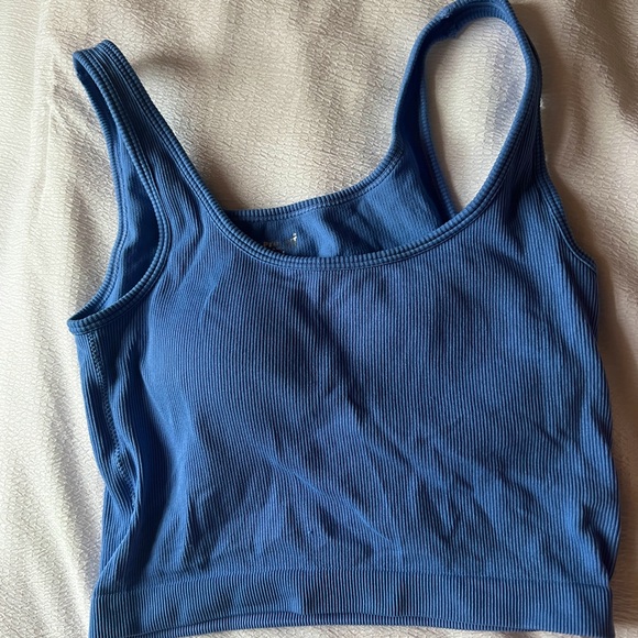 BLUE CROPPED SPORTS BRA TANK - Picture 2 of 3